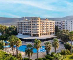 THE HOLIDAY RESORT HOTEL